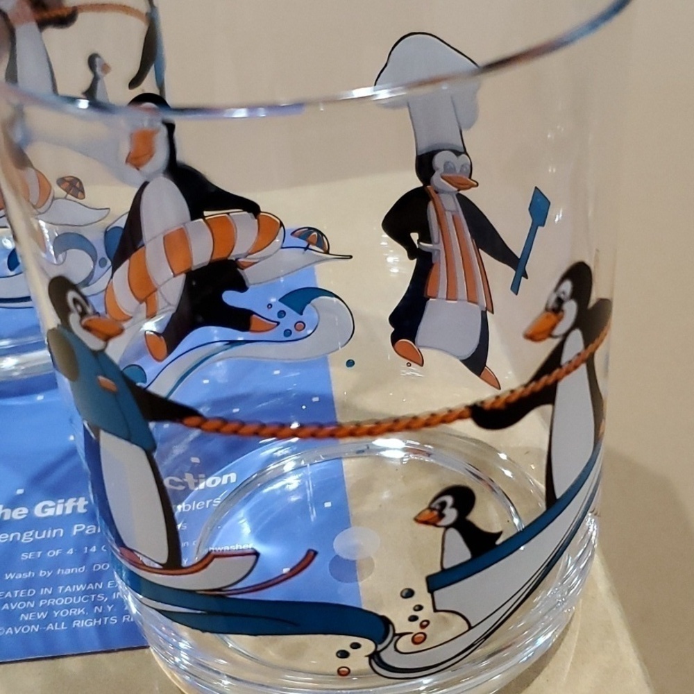 AVON Vintage Penguin Party Tumblers Set of 4 - 14 Oz NIB - Picture 3 of 5